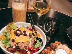 -wineapp葡萄酒餐吧(外滩金融中心店)