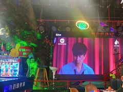-路边边地标烧烤·川菜·小龙虾·音乐酒馆(良乡长虹店)
