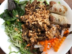 烤猪肉凉拌河粉-Le Chalet Dalat