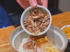 -蟹黄鱼·海派深夜面馆(巨鹿路店)