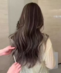 -苏奇发型·烫发染发