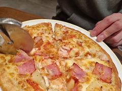 培根鸡肉双拼披萨-萨莉亚意式餐厅(杭州滨江天街店)