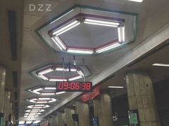 -北京大学东门(地铁站)