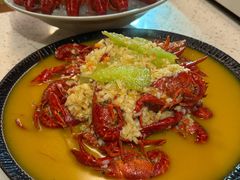 金湖蒜香龙虾-沪小胖·小龙虾·蓝龙王(八佰伴店)