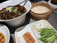 -小厨娘绣中淮扬(总统府大行宫店)