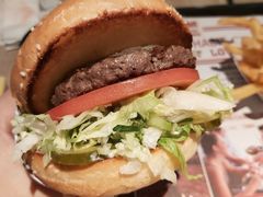 -The Habit Burger Grill 哈比特汉堡(复兴soho店)
