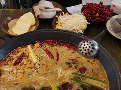 -黄潇洒老火锅(九眼桥宏济巷店)