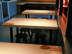 用餐区-永和大王(梅家浜店)