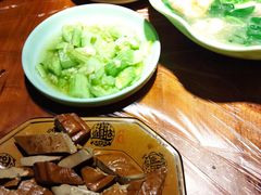 -冰冰龙虾·江湖菜·花园江景餐厅
