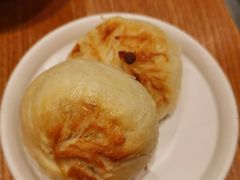 烤破酥包-云海肴·汽锅鸡·云南菜(广安门天虹店)
