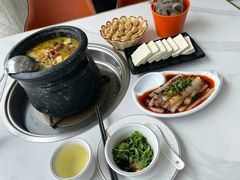 -南渝食府.墨脱石锅松茸鸡