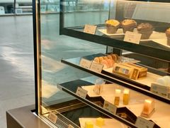 面包甜点陈列柜-麦当劳(杭州东站高铁店)