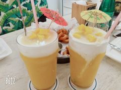 -Cha Cha's Beach Cafe