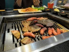 -臻牛烤肉