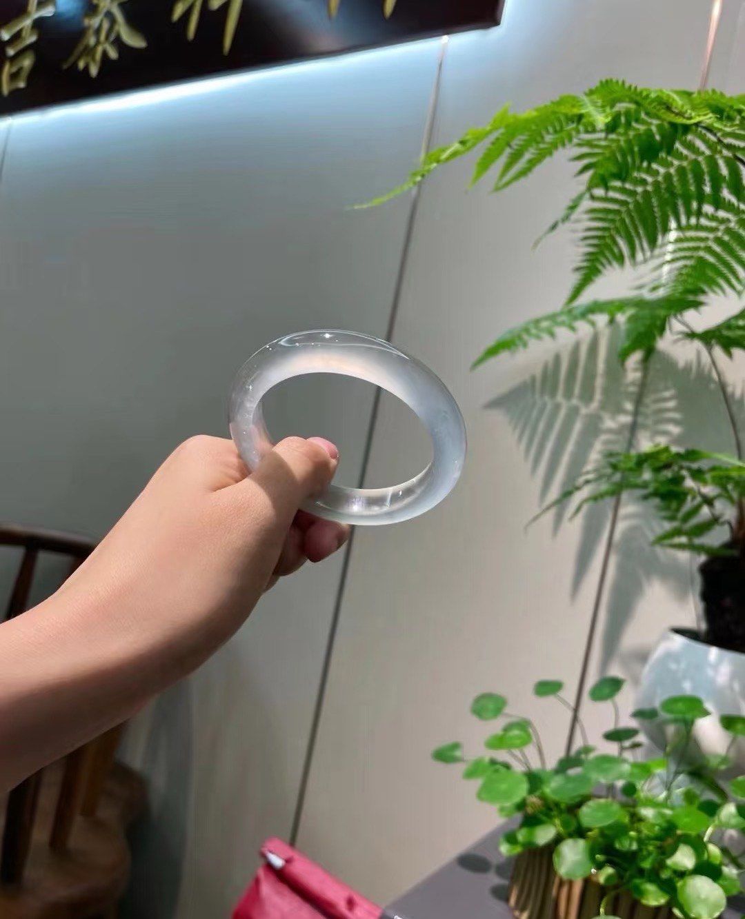 就到师傅都赞不绝口的玻璃种手镯!