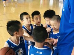 -莱茵体育生活馆