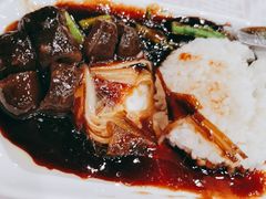 精品葱烧海参-丰泽园饭店