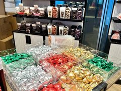 -Laderach 莱德拉(上海环贸iapm店)