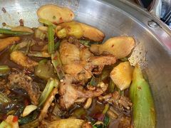 香辣牛蛙煲-重庆鸡公煲·青锅花椒鱼(牡丹江路店)