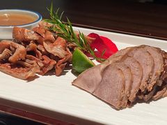 醬驴肉板肠双拼-东莱海上(长宁来福士店)