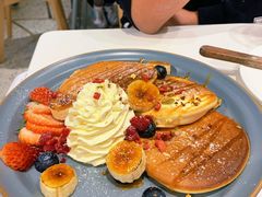 草莓pancake-娜娜家•Nana’s restaurant (爱琴海店)