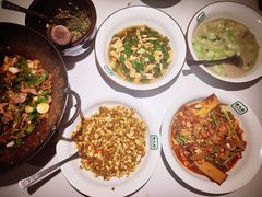 -费大厨辣椒炒肉(高铁吾悦广场店)