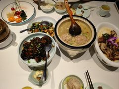 -巷子里小酒馆(繁荣路店)
