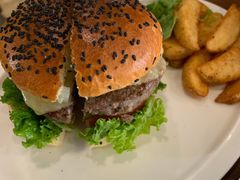 招牌牛肉汉堡-UPPER KITCHEN(延安路店)