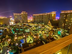 夜景-三亚湾红树林度假世界(木棉酒店)