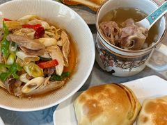 -汗腾格里·风味餐厅(新疆驻京办店)