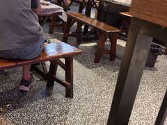 -老街烧烤大排档·地道湖北菜·龙虾馆(汉口火车站店)