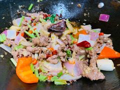 -老滇山寨•云南特色菜•地方菜•民族风情歌舞表演(金碧店)