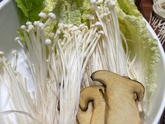 -红鼎豆捞·非遗鲍皇汤火锅(宝丰路店)