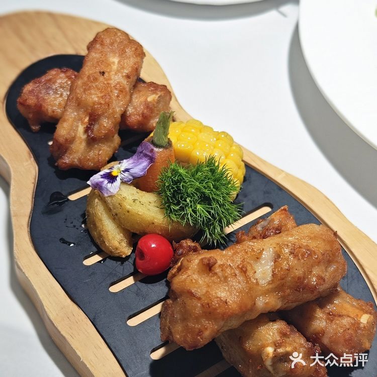 仓库不接地气，反而在天空？