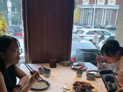 -八府香鸭·啫啫煲(华山路店)