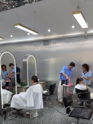 -Tloml salon