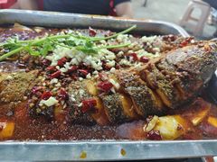 -老街烧烤大排档·地道湖北菜·龙虾馆(汉口火车站店)