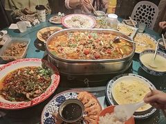 -牟记江湖重庆地标特色菜鱼蛋海鲜羊蝎子(巴南区黑金冠十多年好店)