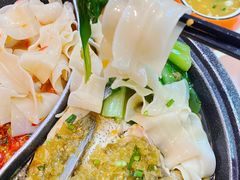 -阿瓦山寨·湘菜现炒·剁椒鱼头王(咸阳总店)