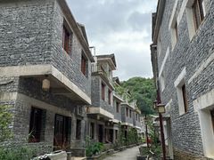 -高荡千年布依古寨旅游景区