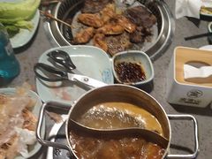 -金滏山烤肉·海鲜·火锅自助餐厅(襄阳万达店)