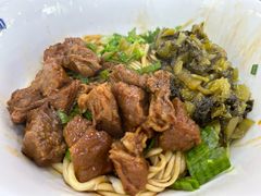 -钢阳酸菜红烧牛肉面(季乐路店)