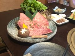 -山川小町·极番烧肉(新地假日广场店)