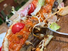 -Dragon Pizza•圆脸龙披萨·牛排餐厅