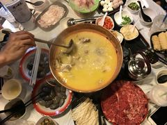 -鲜入围煮花胶鸡海鲜火锅
