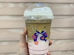 珞珈樱花拿铁-瑞幸咖啡(福田荣超大厦大堂店)