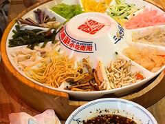 -怪噜范·老贵阳街头名小吃(鸿通城店)