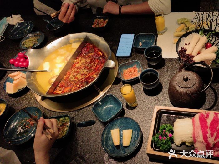 湊湊火锅·茶憩(打浦桥日月光店)图片