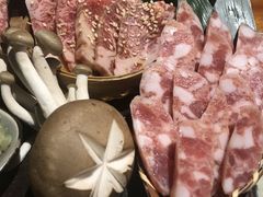 -肉魁屋·烧肉·烧鸟·酒场(高新店)