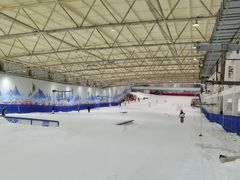 -乔波室内滑雪场